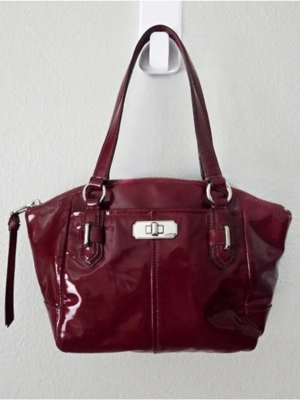 Coach Chelsea Candy Apple Red Patent Leather Satchel Turnlock & Zip Closure